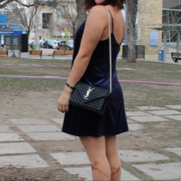Dynamite Dresses & Skirts - Dynamite velvet dress- L
